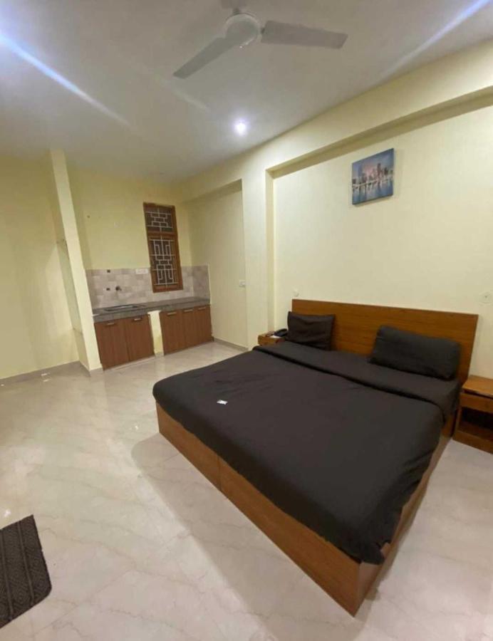 Oyo Flagship Chhattarpur Hotel 3*