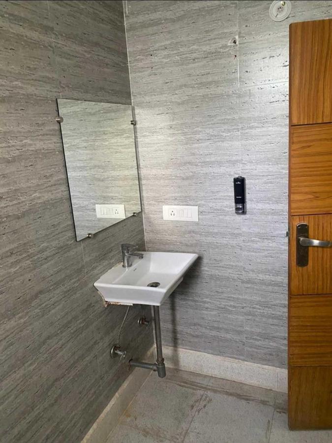 Oyo Flagship Chhattarpur Hotel